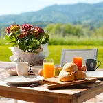 Stilvolles Suedsteiermark Ruhige Lage Aussicht & E-ladestation Vakantiehuis