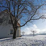 Stilvolles Suedsteiermark Ruhige Lage Aussicht & E-ladestation Vakantiehuis *