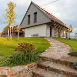 Stilvolles Suedsteiermark Ruhige Lage Aussicht & E-ladestation Eibiswald