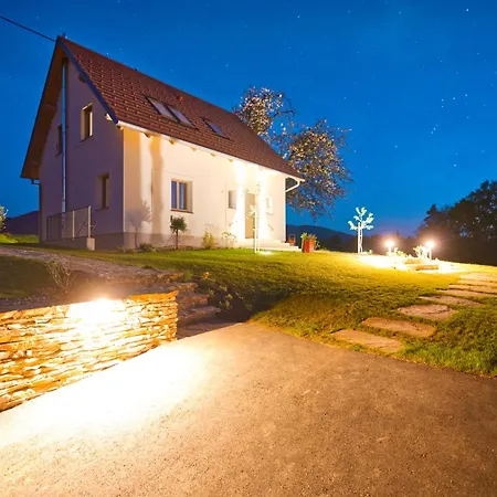 Stilvolles Suedsteiermark Ruhige Lage Aussicht & E-ladestation 別荘 *