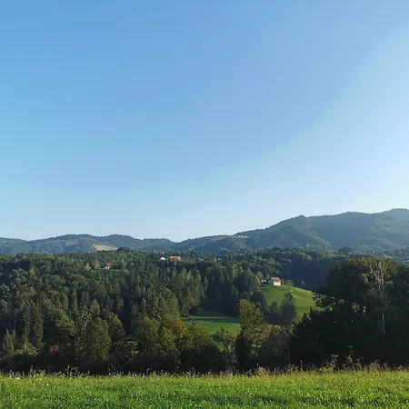 Дом отдыха Stilvolles Suedsteiermark Ruhige Lage Aussicht & E-ladestation *