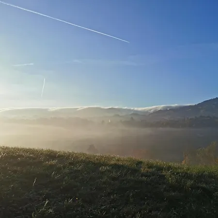 Дом отдыха Stilvolles Suedsteiermark Ruhige Lage Aussicht & E-ladestation *