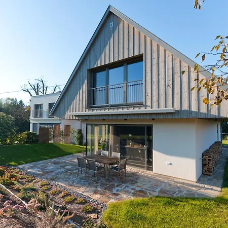 Stilvolles Suedsteiermark Ruhige Lage Aussicht & E-ladestation *