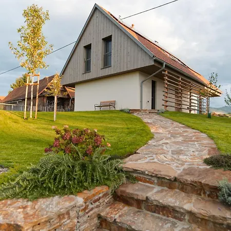 Stilvolles Suedsteiermark Ruhige Lage Aussicht & E-ladestation Eibiswald