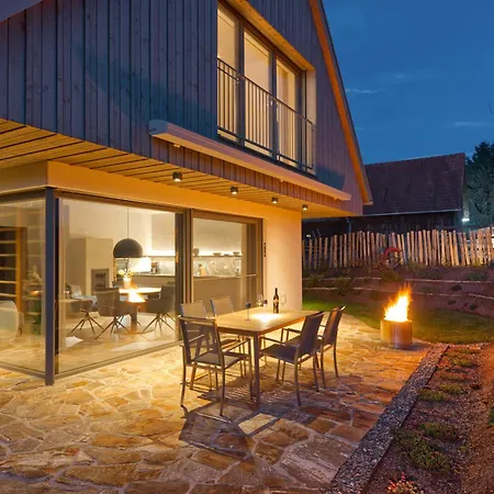 Дом отдыха Stilvolles Suedsteiermark Ruhige Lage Aussicht & E-ladestation