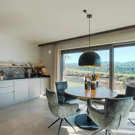 Дом отдыха Stilvolles Suedsteiermark Ruhige Lage Aussicht & E-ladestation