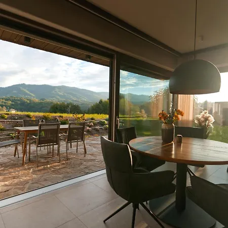 Stilvolles Suedsteiermark Ruhige Lage Aussicht & E-ladestation Дом отдыха *