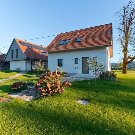Stilvolles Suedsteiermark Ruhige Lage Aussicht & E-ladestation 別荘 *