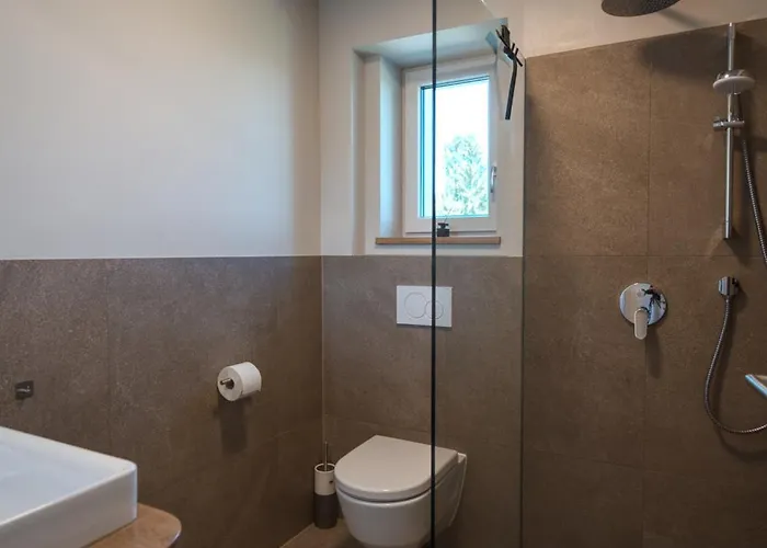 Stilvolles Suedsteiermark Ruhige Lage Aussicht & E-ladestation Semesterbostad