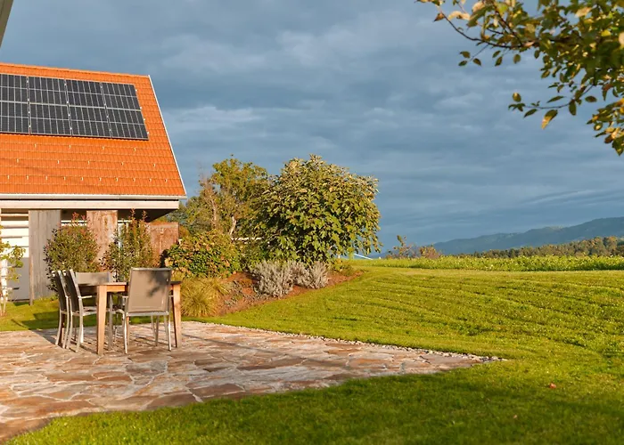 بيت للعطل Stilvolles Suedsteiermark Ruhige Lage Aussicht & E-ladestation *