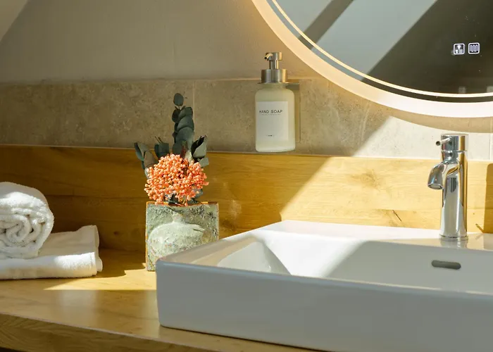 Stilvolles Suedsteiermark Ruhige Lage Aussicht & E-ladestation بيت للعطل