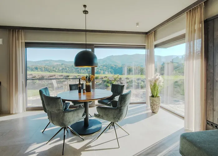 Stilvolles Suedsteiermark Ruhige Lage Aussicht & E-ladestation Semesterbostad