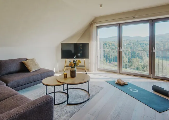 Stilvolles Suedsteiermark Ruhige Lage Aussicht & E-ladestation بيت للعطل Eibiswald